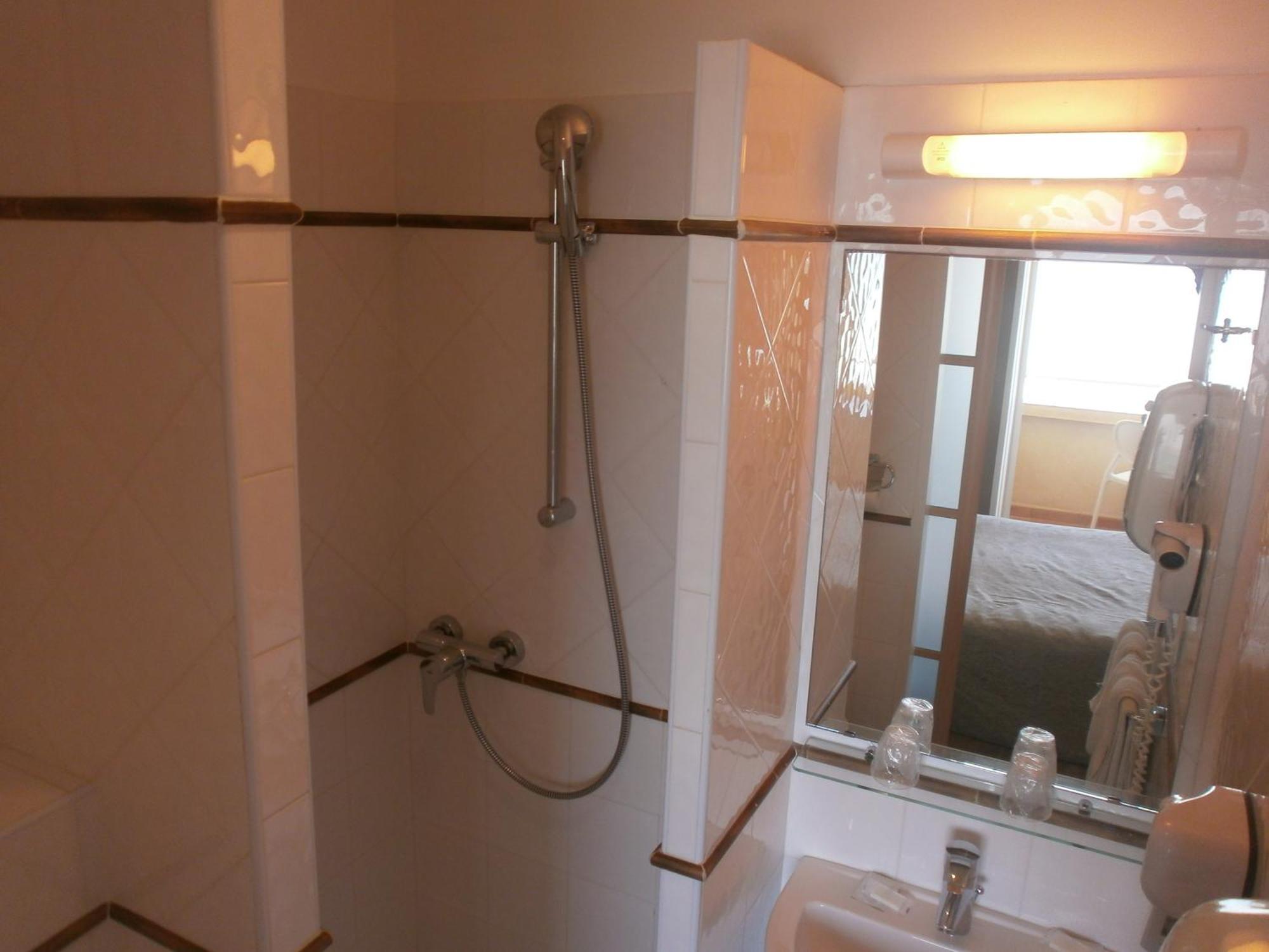 Au Tapis De Sable Hotel Saint-Cyr-sur-Mer Room photo