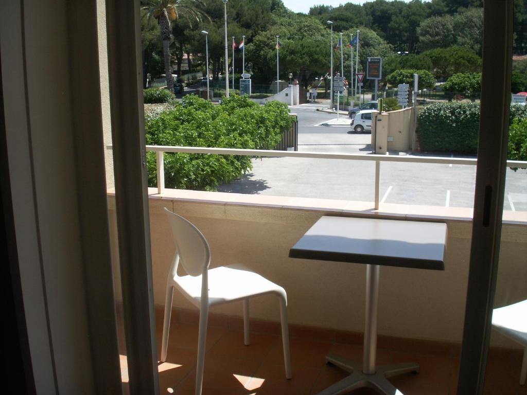 Au Tapis De Sable Hotel Saint-Cyr-sur-Mer Room photo