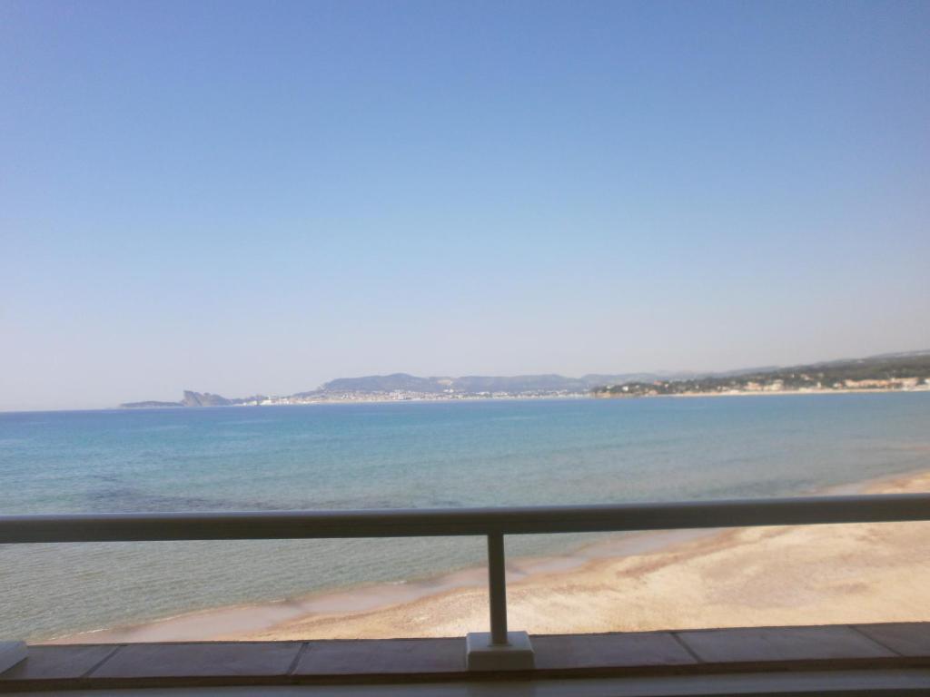 Au Tapis De Sable Hotel Saint-Cyr-sur-Mer Room photo