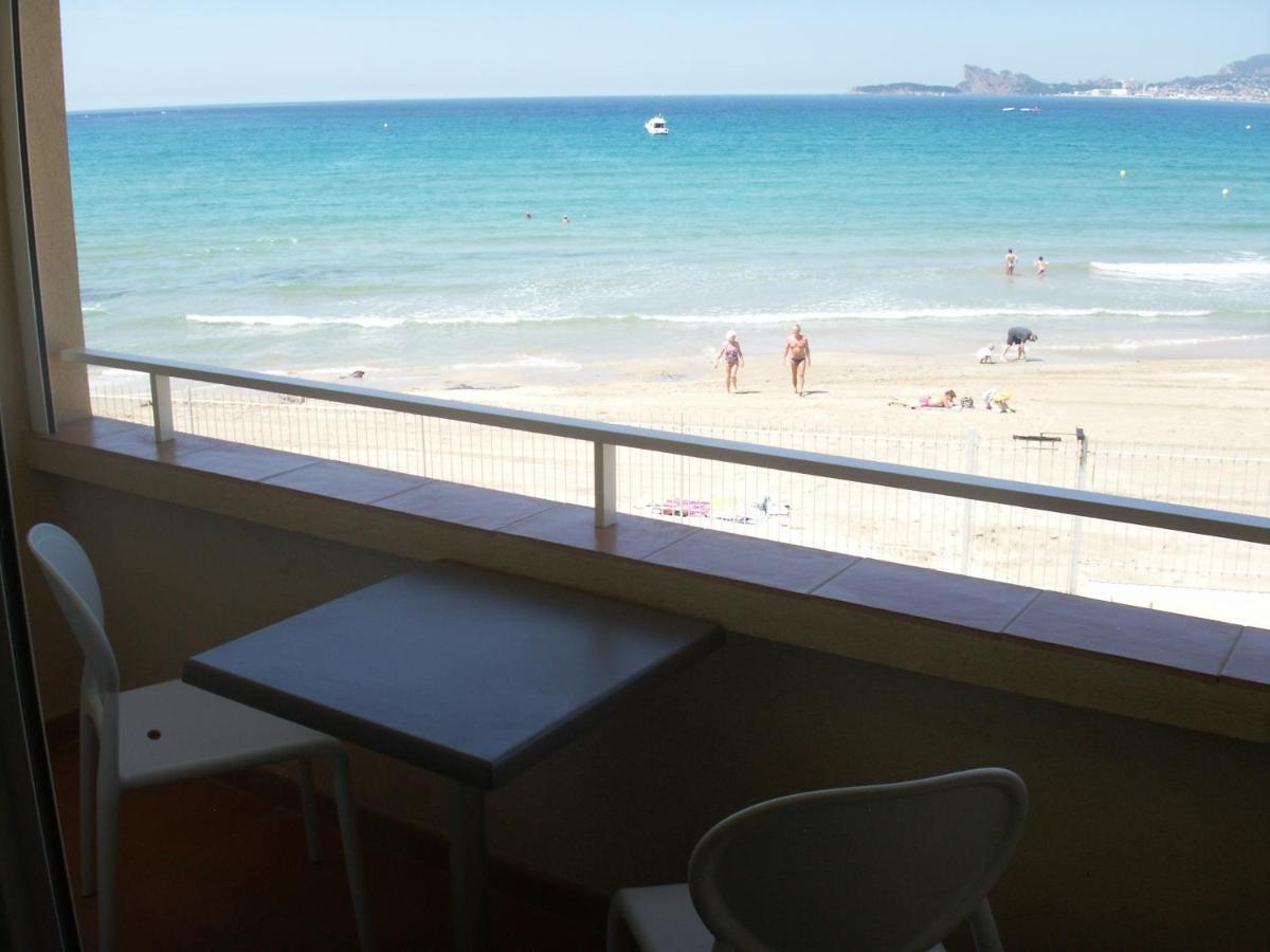 Au Tapis De Sable Hotel Saint-Cyr-sur-Mer Exterior photo